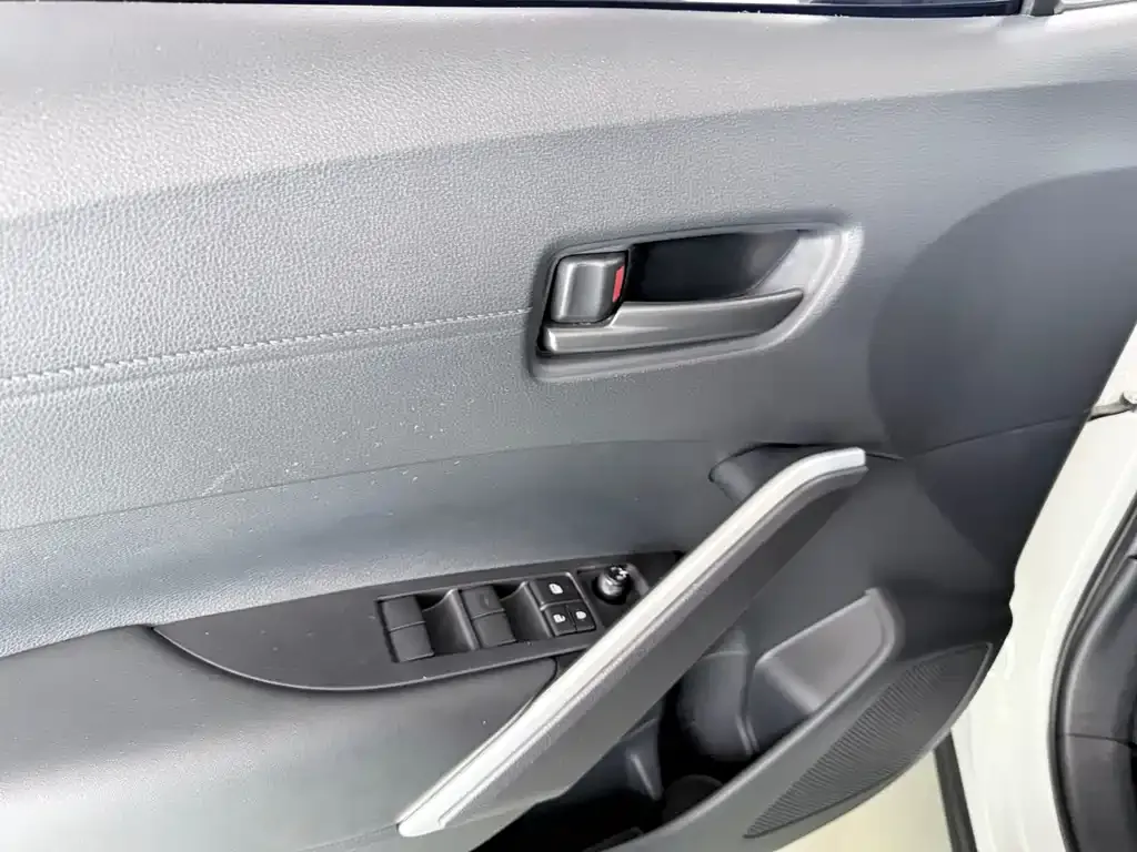 Toyota Corolla Cross — фото 4