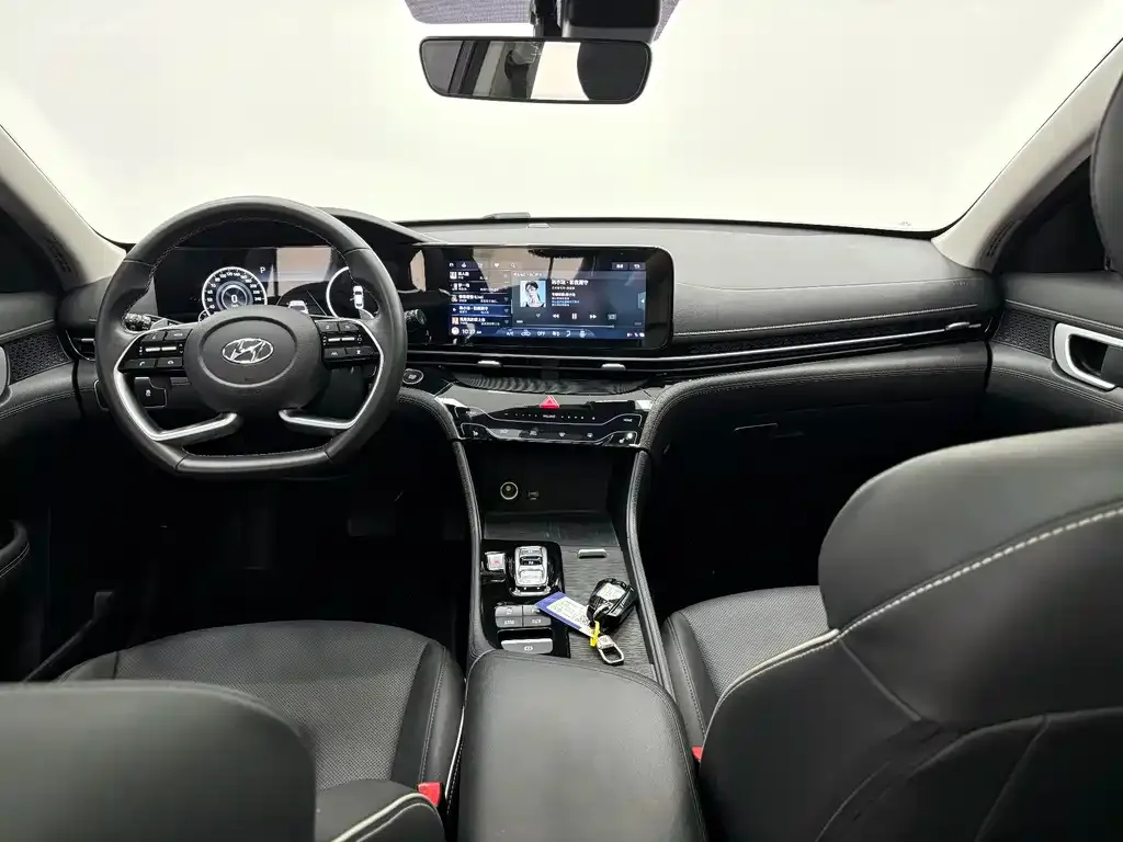 Hyundai Mistra — фото 9