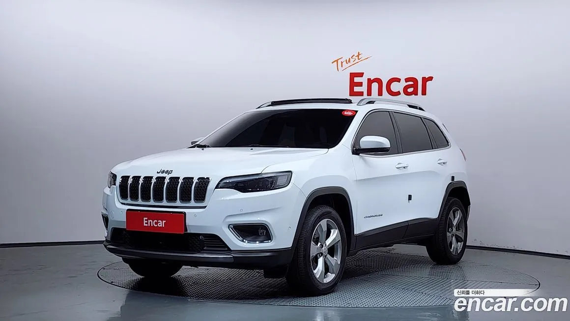 Jeep Cherokee — фото 1