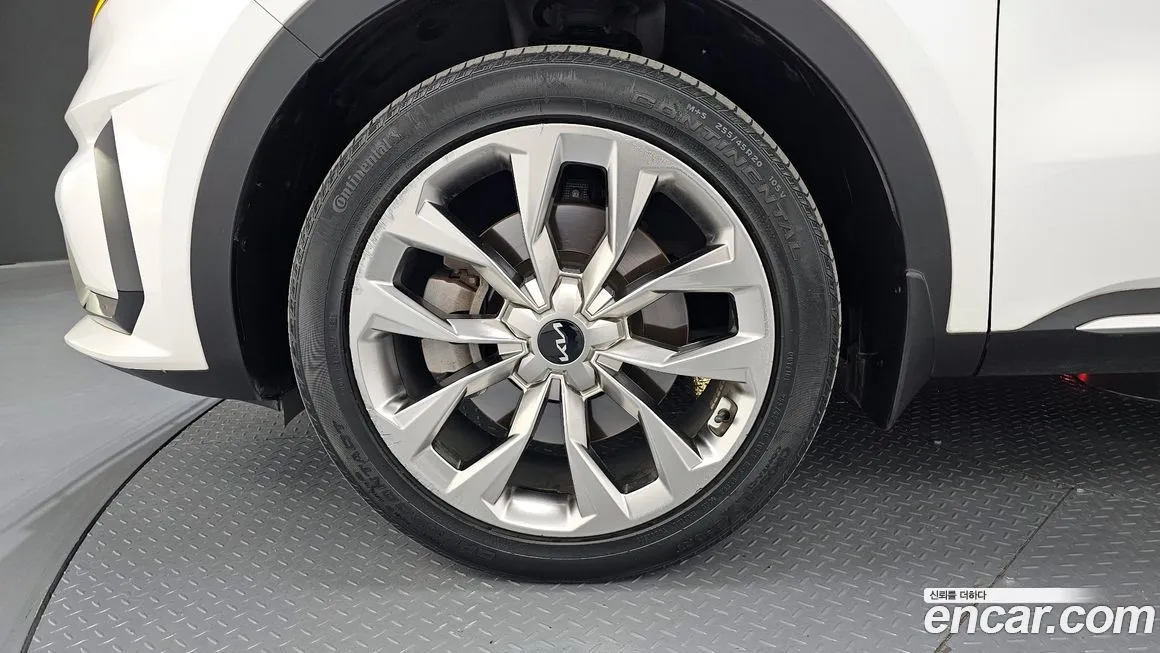Kia Sorento — фото 10