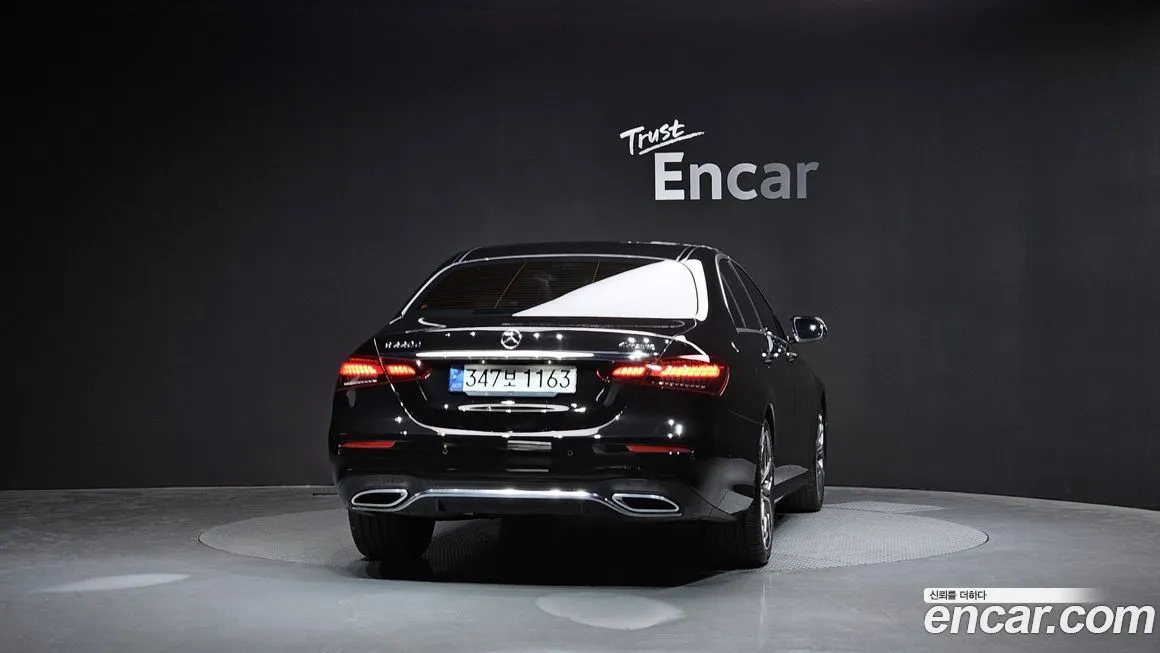 Mercedes-Benz E-Class — фото 10