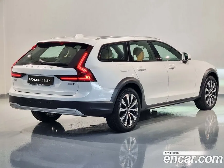 Volvo V90 — фото 9