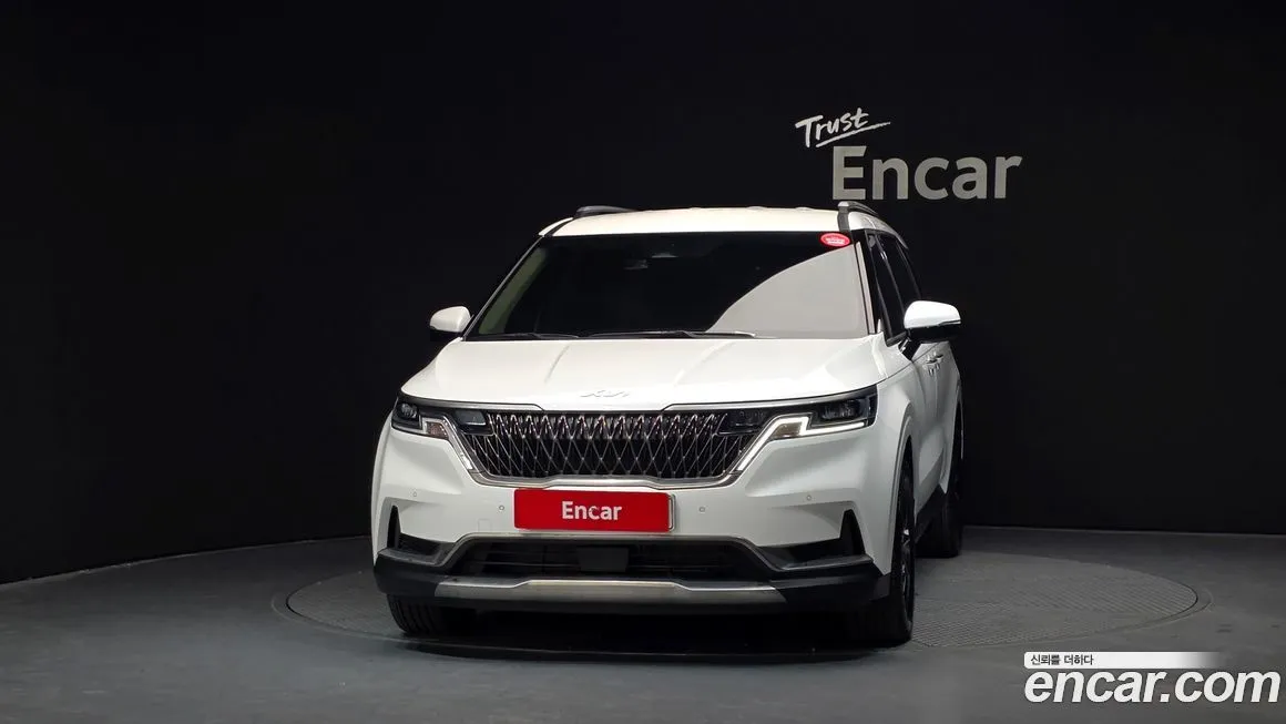 Kia Carnival — фото 10