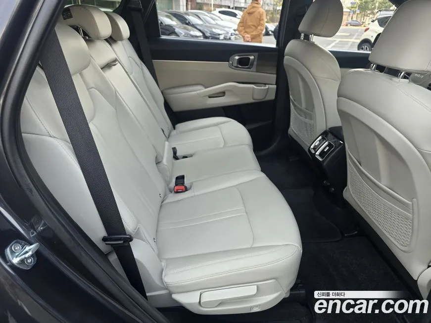 Kia Sorento — фото 4