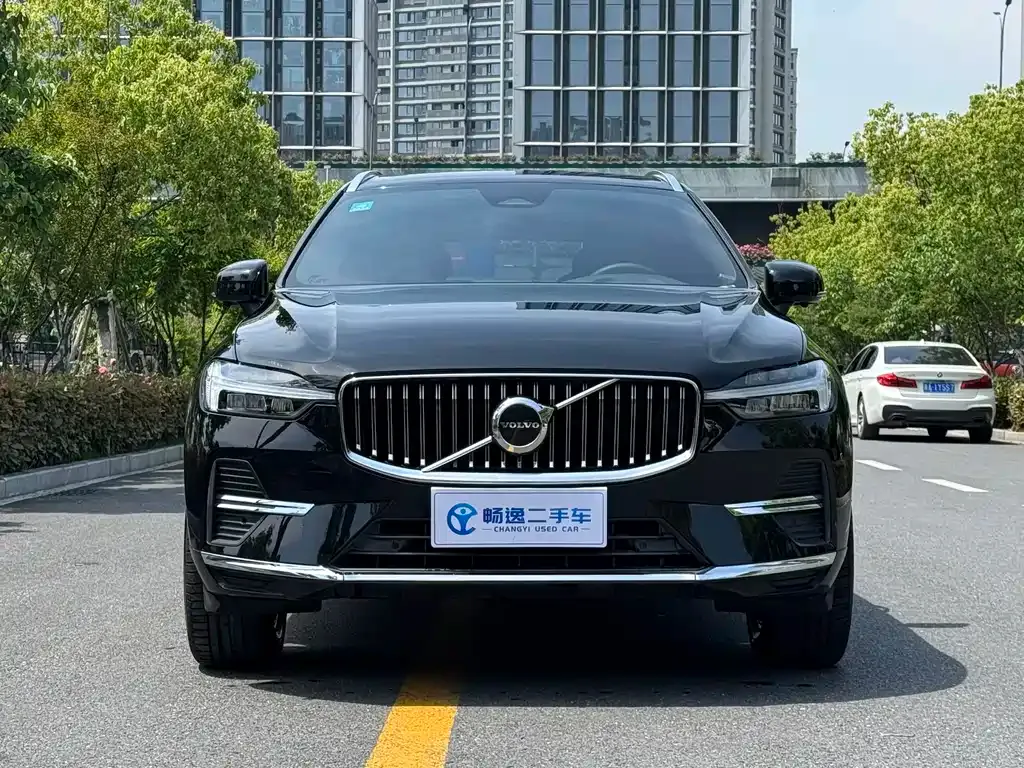 Volvo XC60 — фото 7