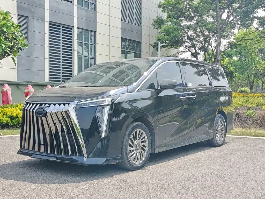 GAC Motor Trumpchi M8 — фото 1