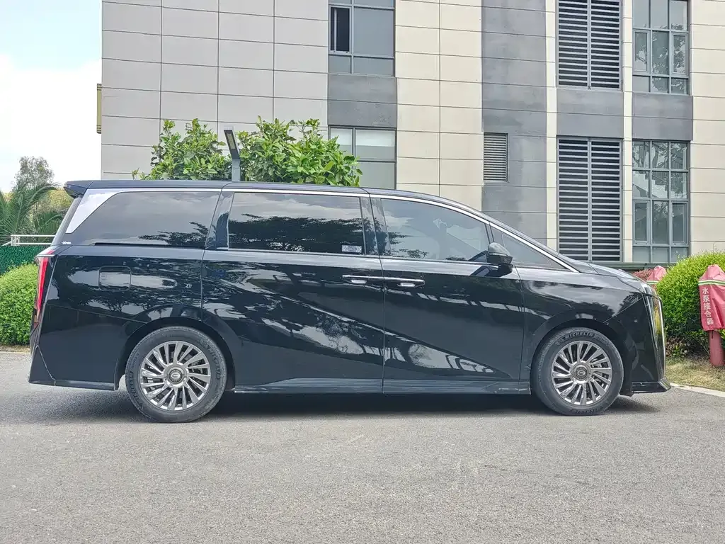 GAC Motor Trumpchi M8 — фото 4