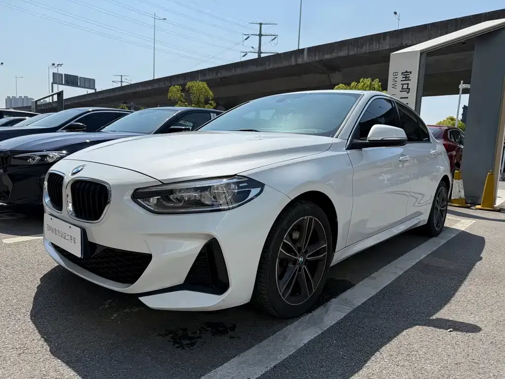 BMW 1 Series — фото 1