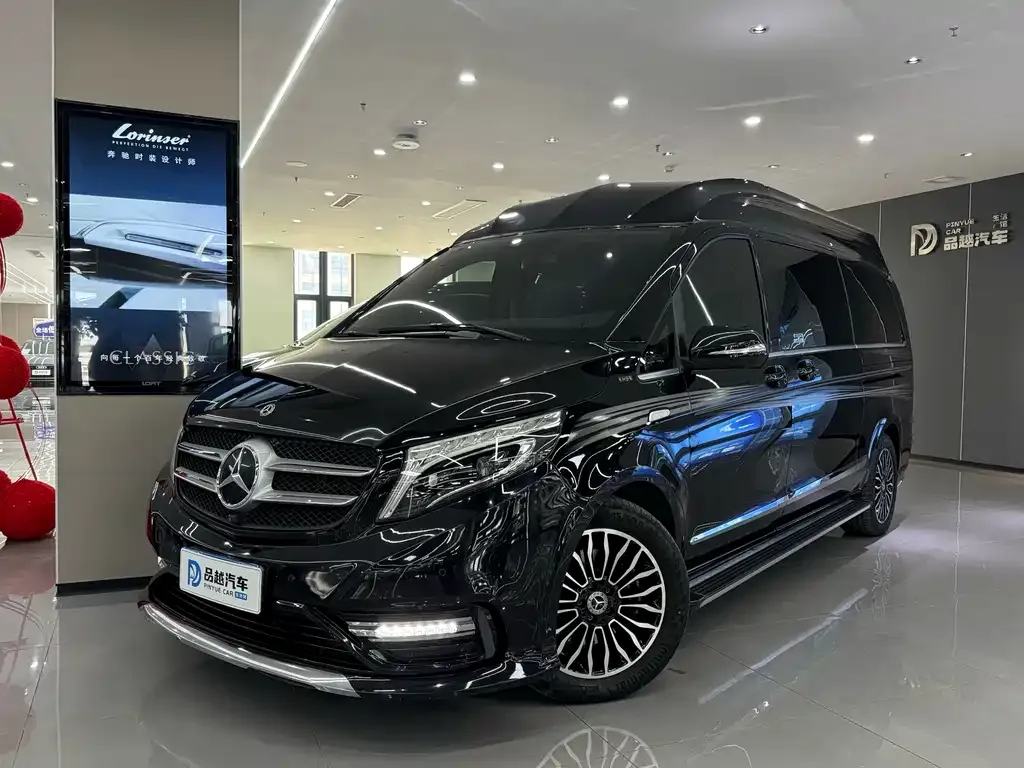 Mercedes-Benz V-Class — фото 1