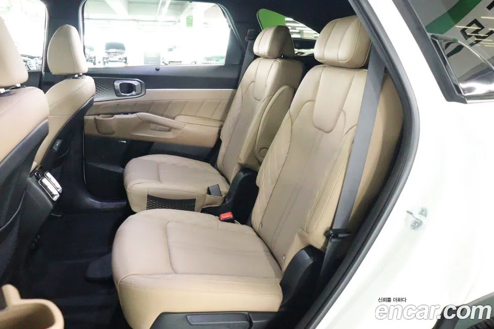 Kia Sorento — фото 9