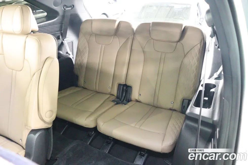 Kia Sorento — фото 6