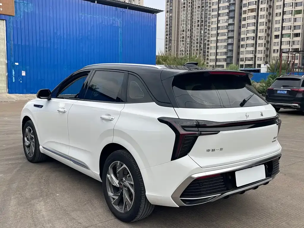 Hongqi HS3 — фото 7