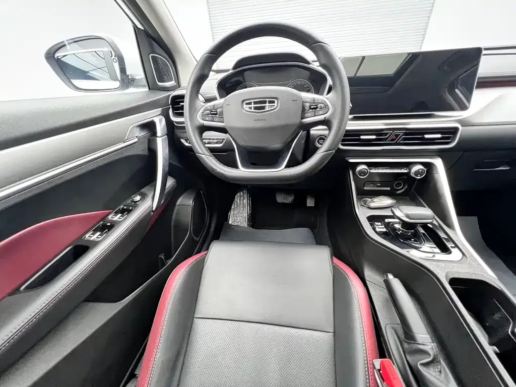Geely Binyue — фото 10