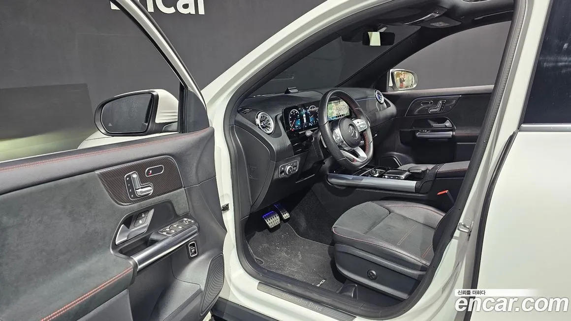 Mercedes-Benz GLA-Class — фото 10