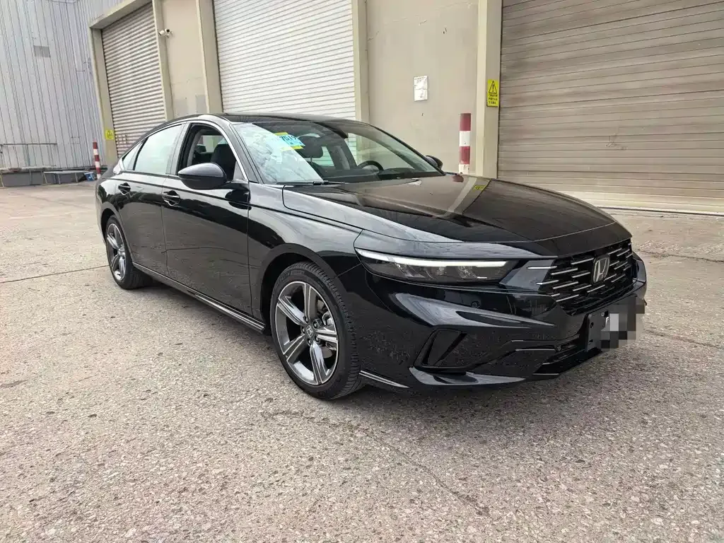 Honda Accord — фото 9