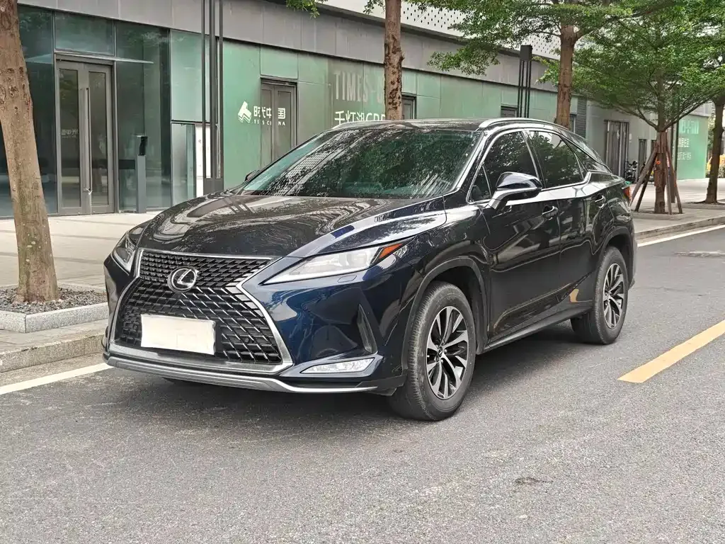 Lexus RX — фото 1