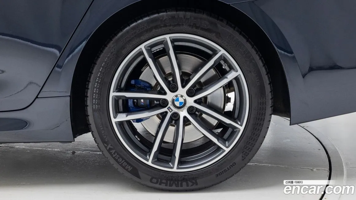 BMW 5-Series — фото 10