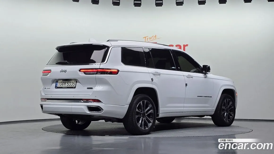 Jeep Cherokee — фото 4