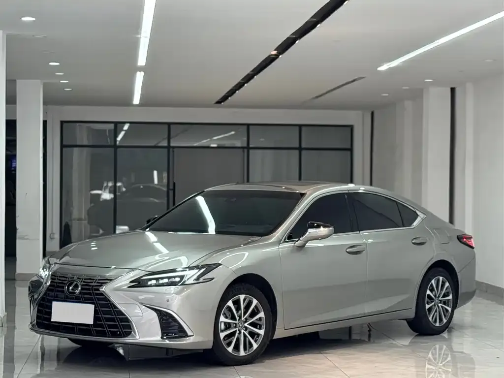 Lexus ES — фото 4