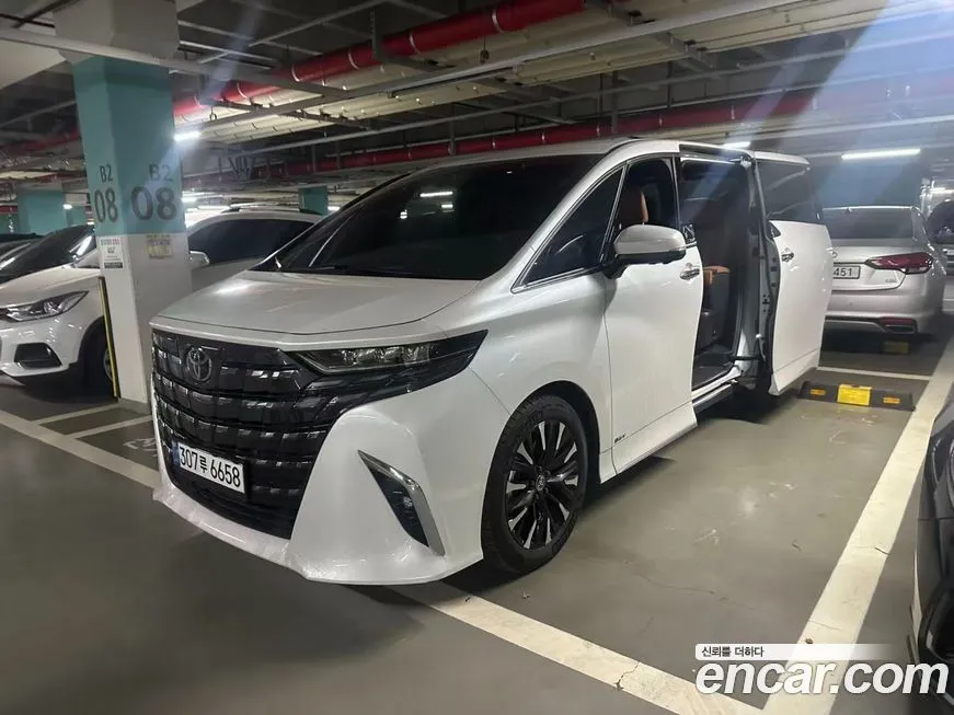 Toyota Alphard — фото 7