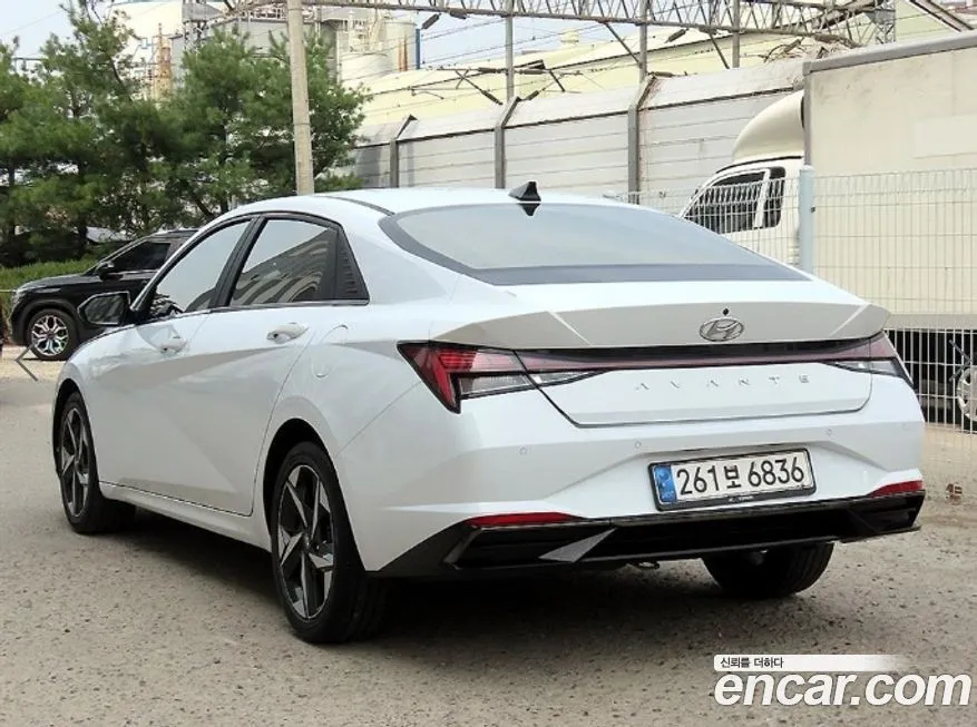 Hyundai AVANTE — фото 10