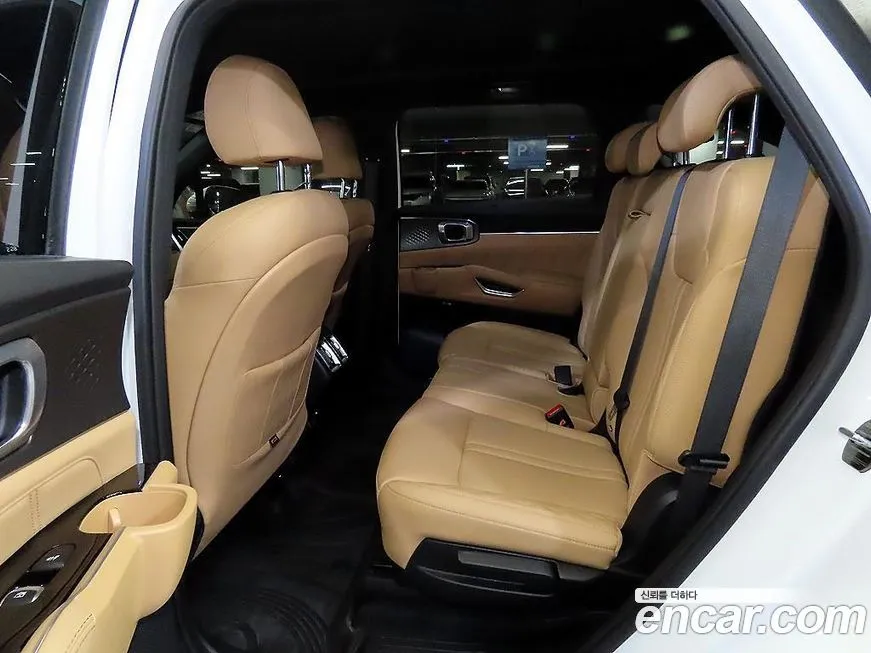 Kia Sorento — фото 6