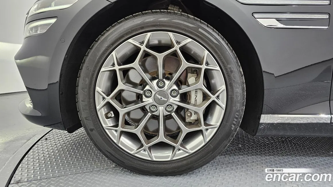 Genesis G80 — фото 10