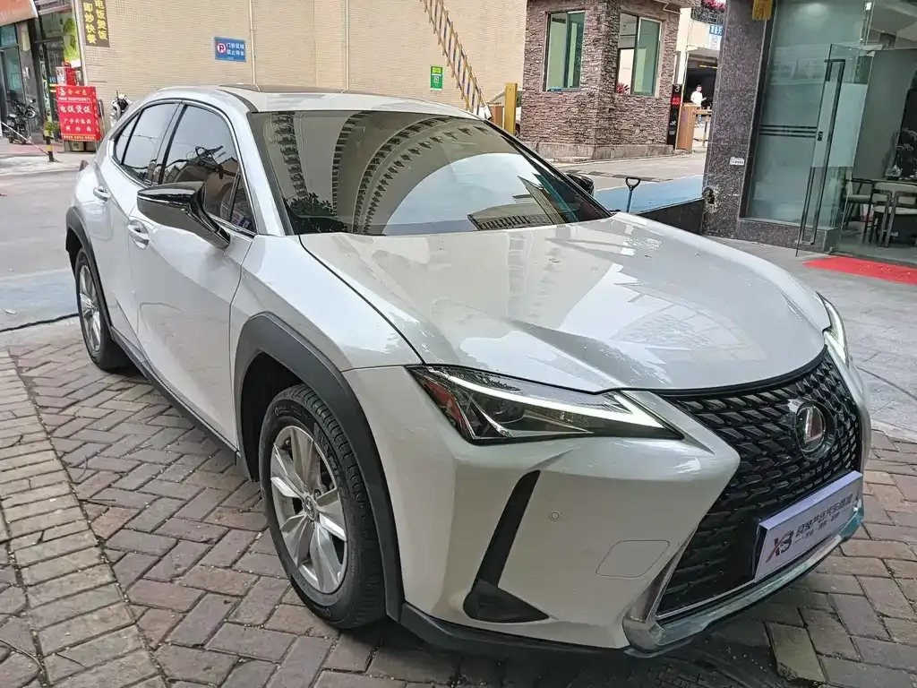 Lexus UX — фото 5