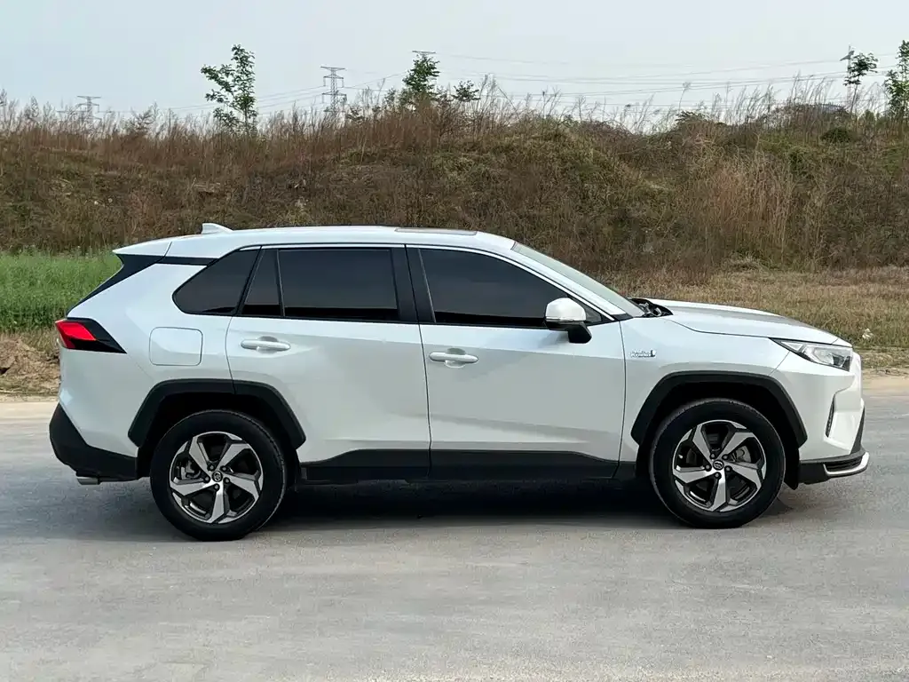 Toyota RAV4 Prime — фото 7