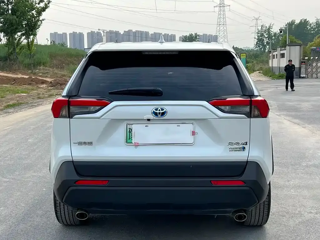 Toyota RAV4 Prime — фото 8