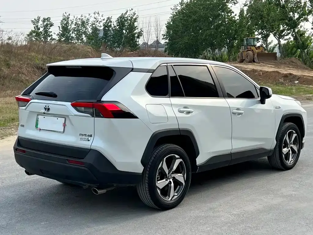 Toyota RAV4 Prime — фото 5
