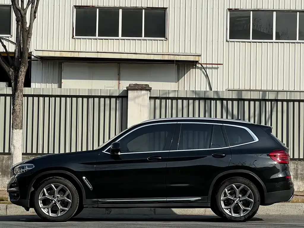 BMW X3 — фото 3