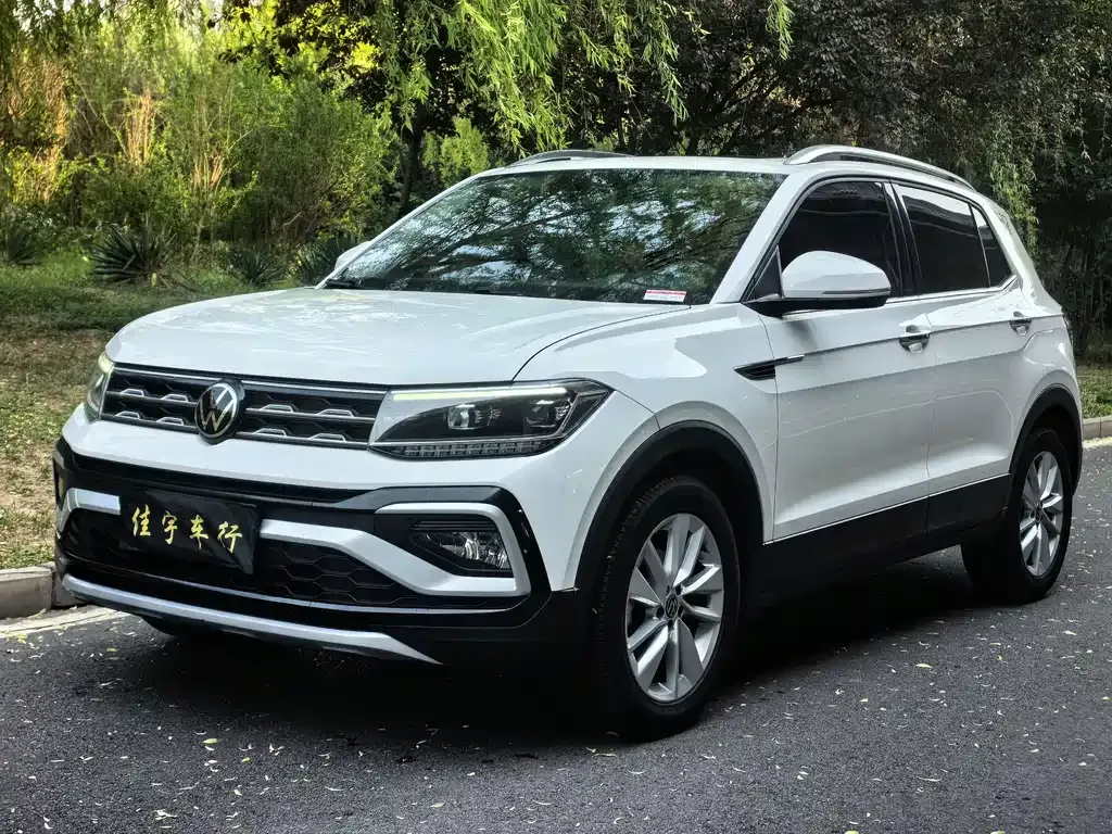 Volkswagen T-Cross — фото 1