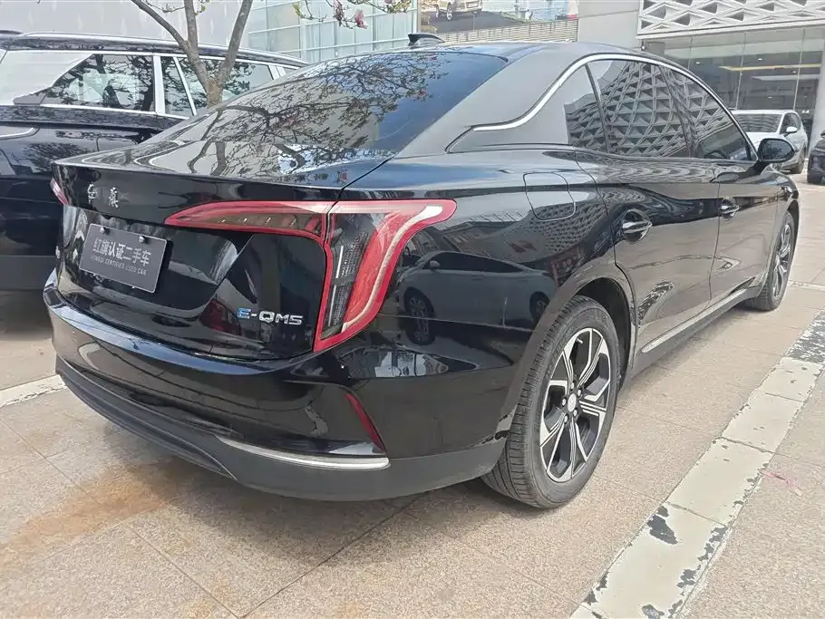 Hongqi E-QM5 — фото 10