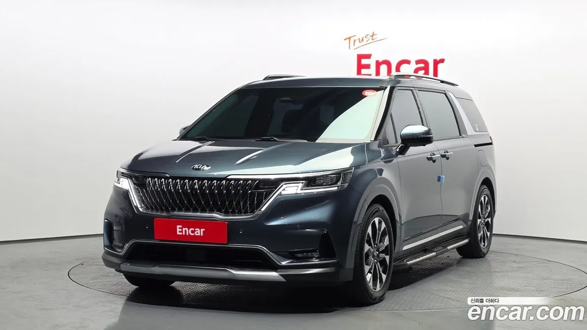 Kia Carnival — фото 1