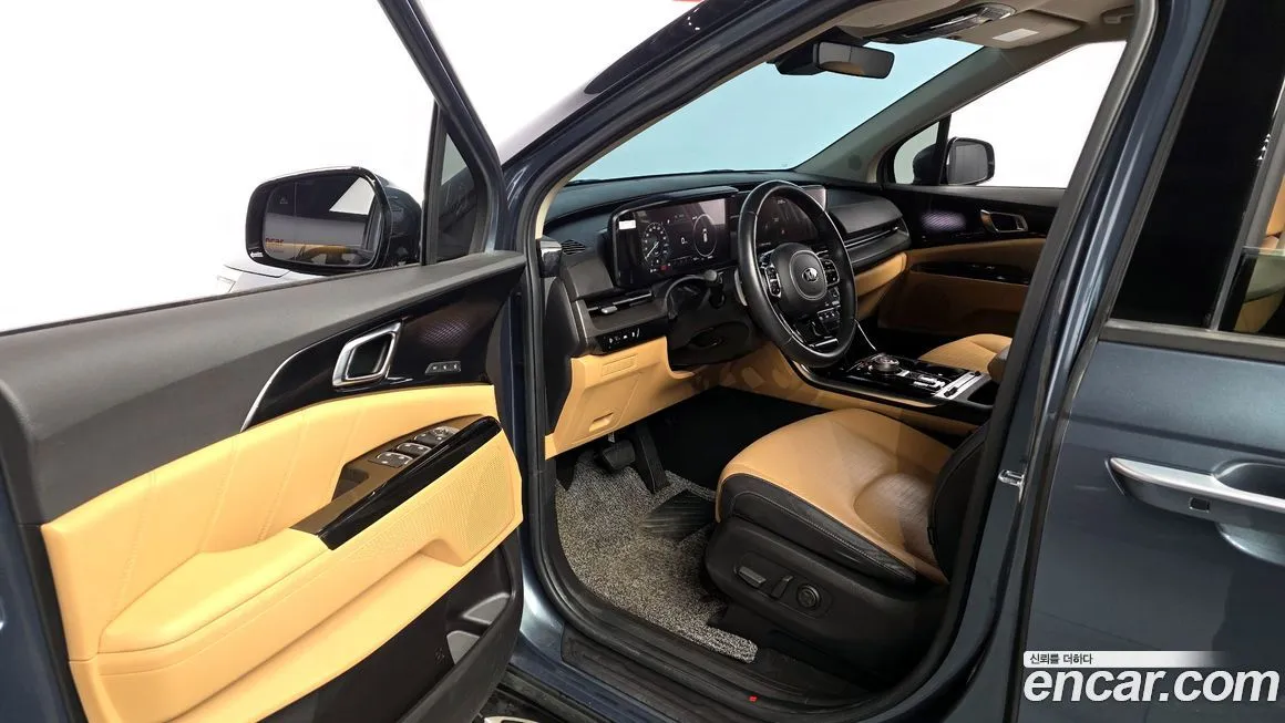 Kia Carnival — фото 10