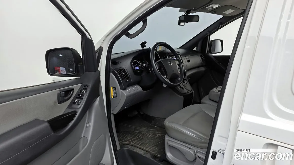 Hyundai Starex — фото 10