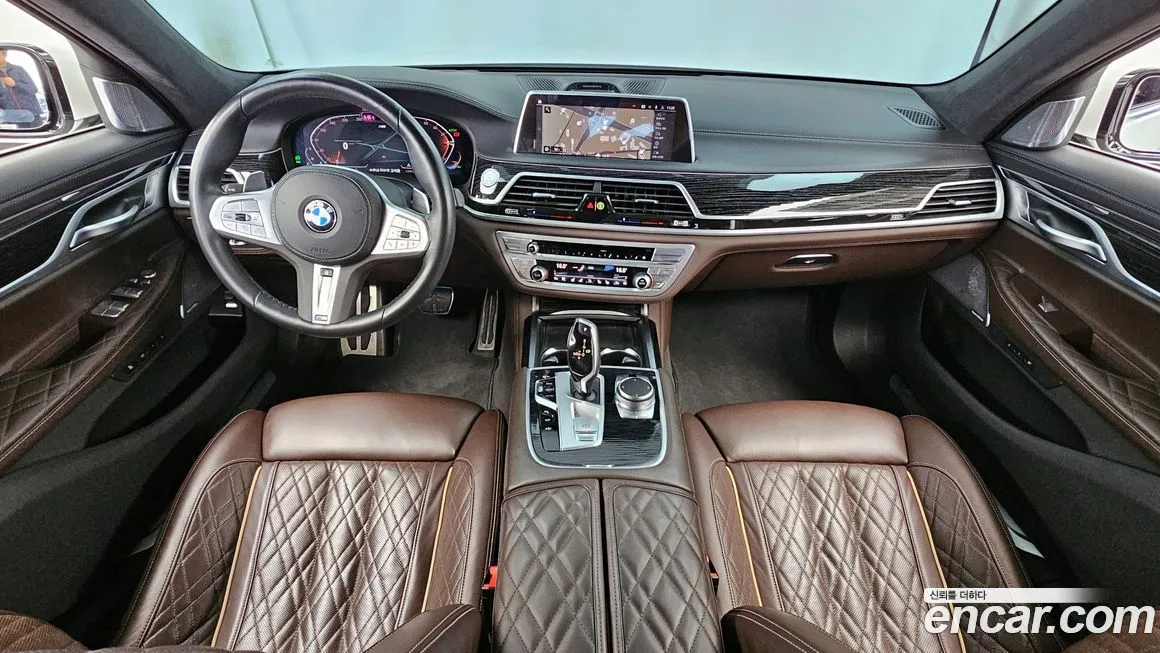 BMW 7-Series — фото 8