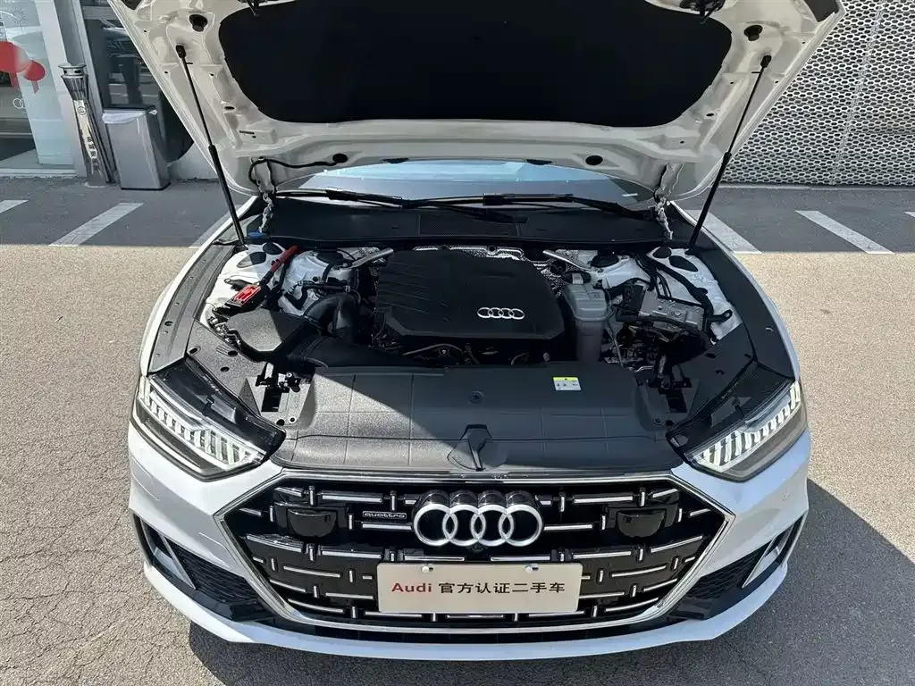 Audi A7L — фото 5