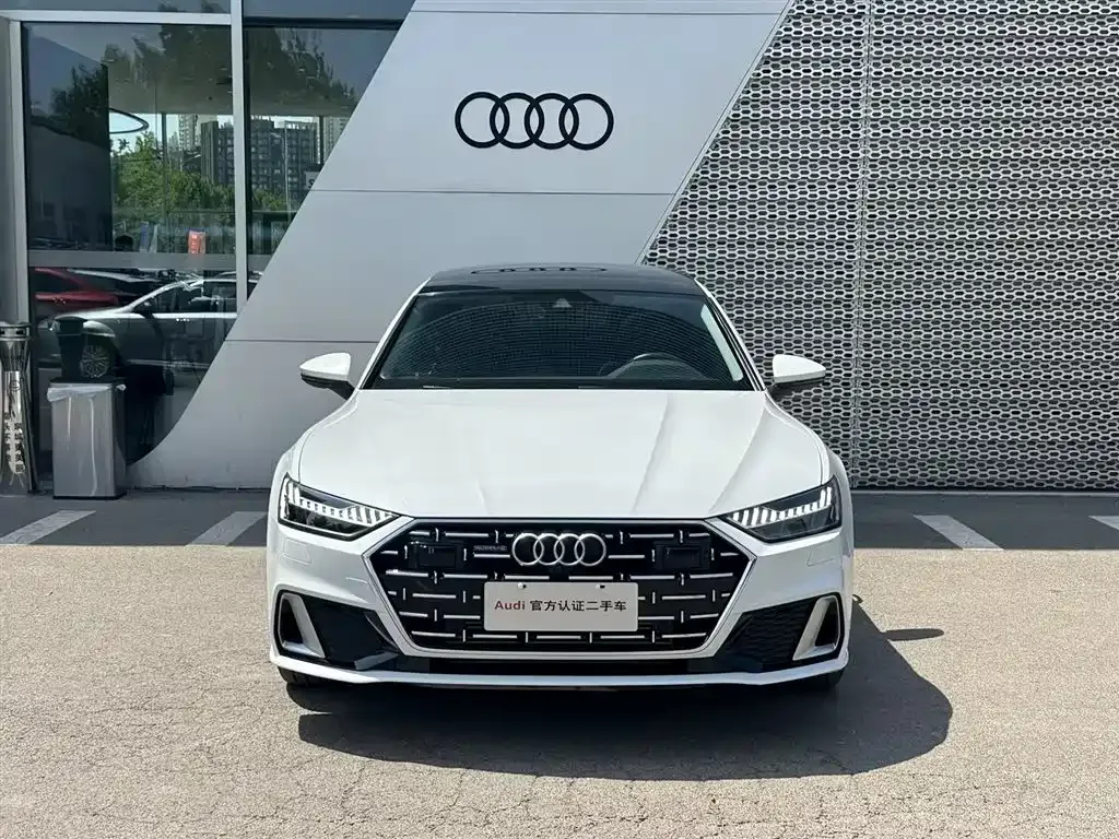 Audi A7L — фото 9