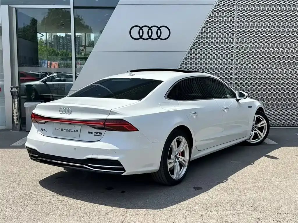 Audi A7L — фото 10