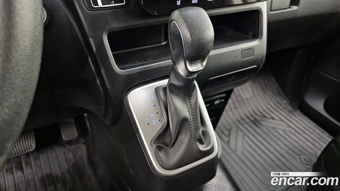 Hyundai Staria — фото 8