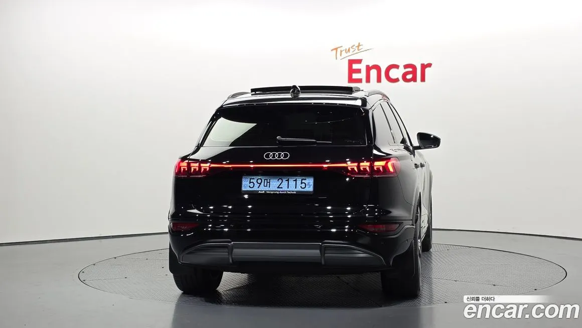 Audi Q6 e-tron — фото 9