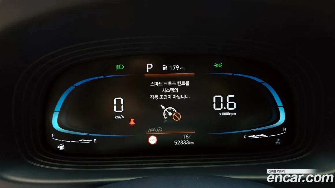 Hyundai Venue — фото 2