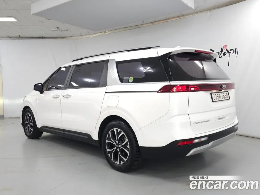 Kia Carnival — фото 2
