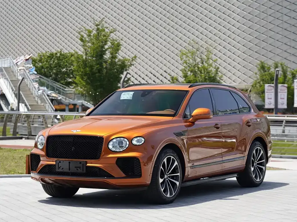 Bentley Bentayga — фото 1