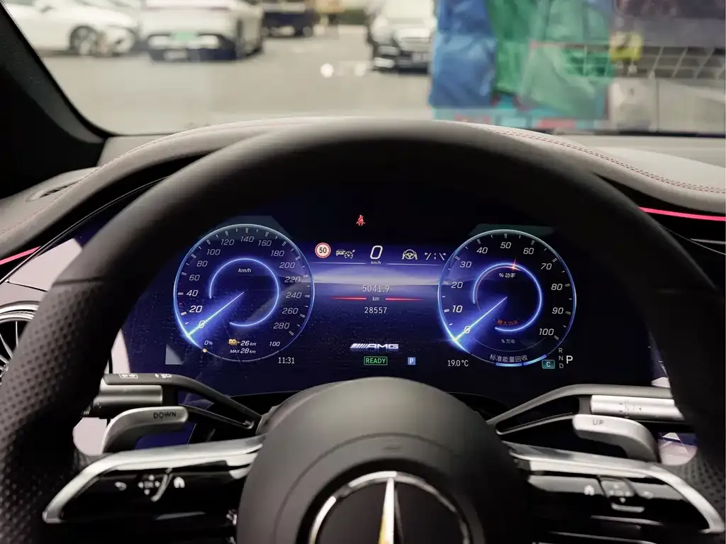 Mercedes-Benz EQS AMG — фото 2