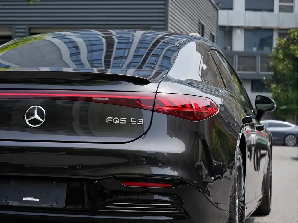 Mercedes-Benz EQS AMG — фото 8