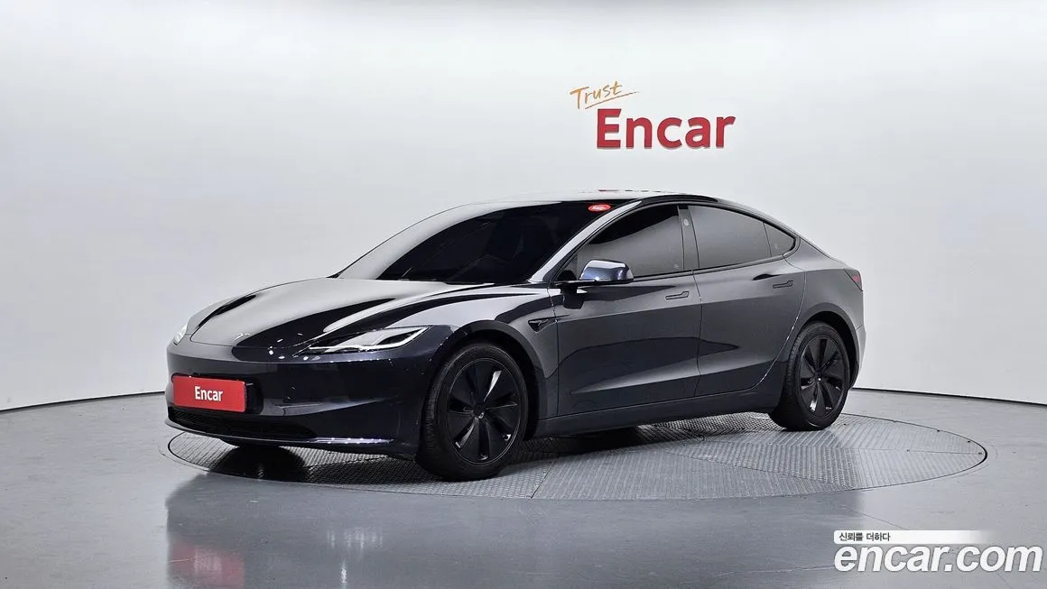 Tesla Model 3 — фото 1