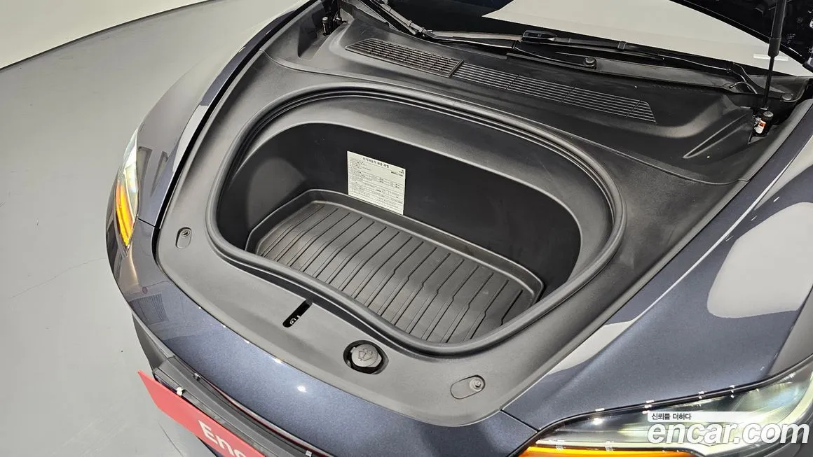Tesla Model 3 — фото 10